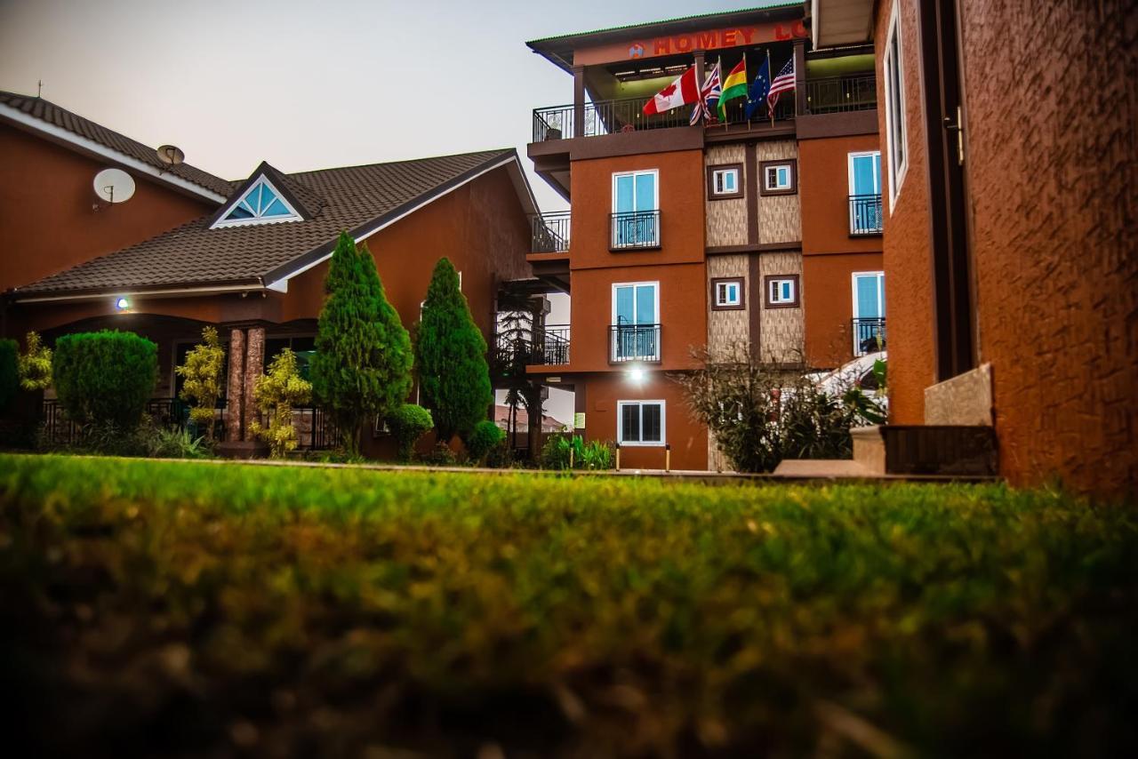 Homey Lodge Кумасі Екстер'єр фото