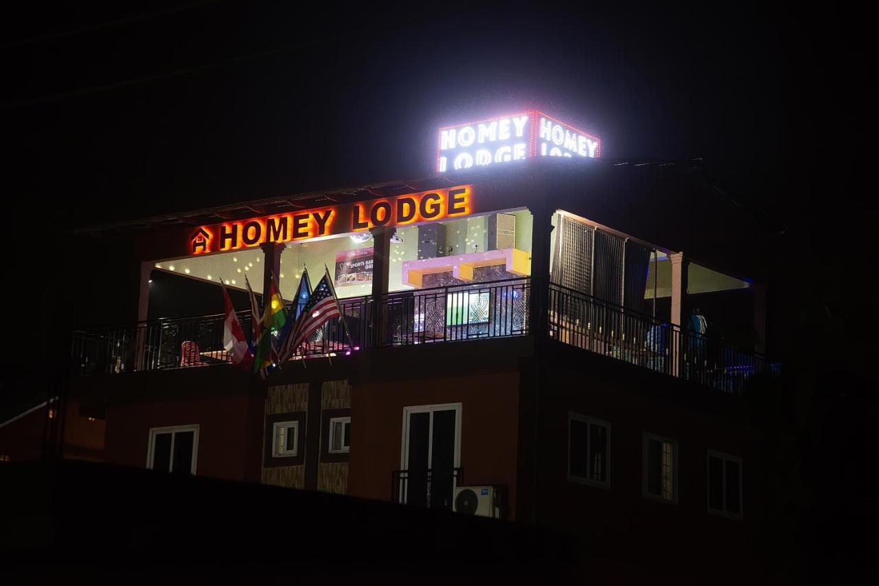 Homey Lodge Кумасі Екстер'єр фото