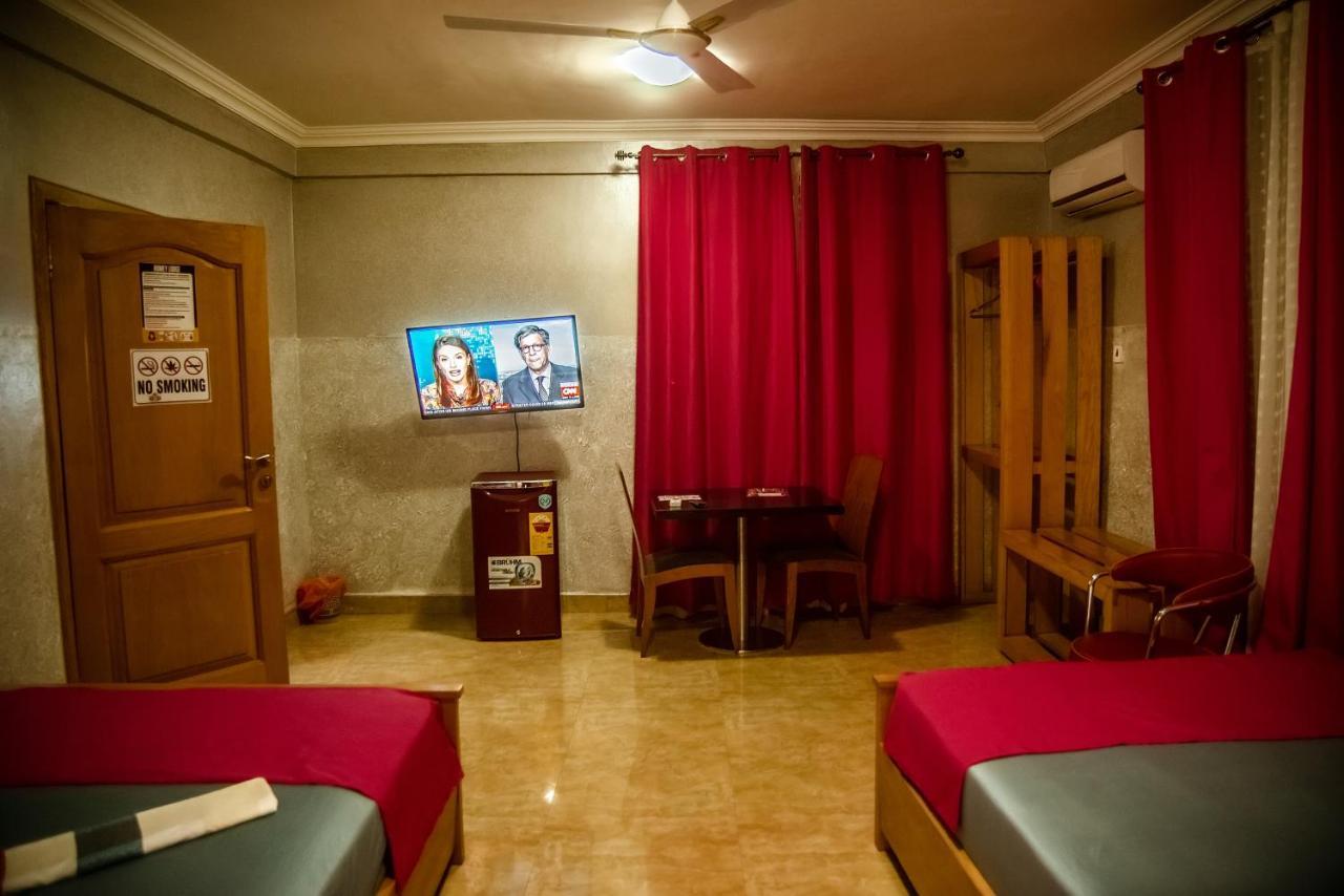 Homey Lodge Кумасі Екстер'єр фото