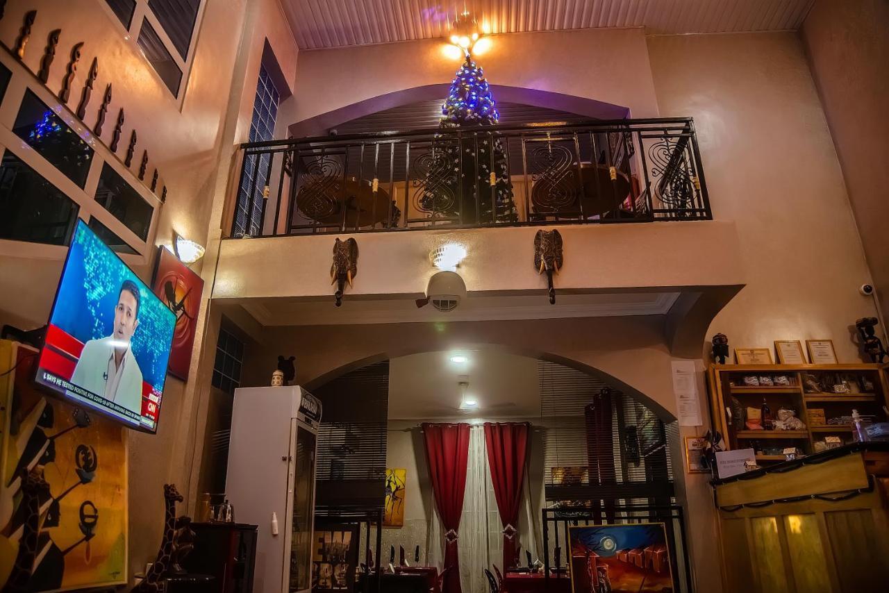 Homey Lodge Кумасі Екстер'єр фото