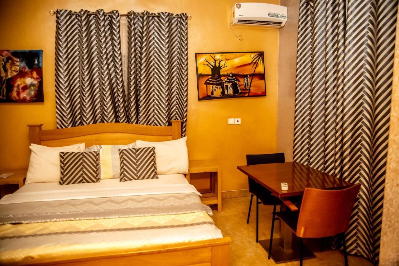 Homey Lodge Кумасі Екстер'єр фото