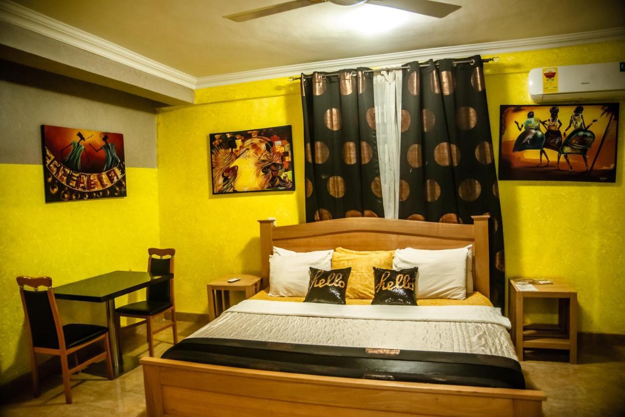 Homey Lodge Кумасі Екстер'єр фото