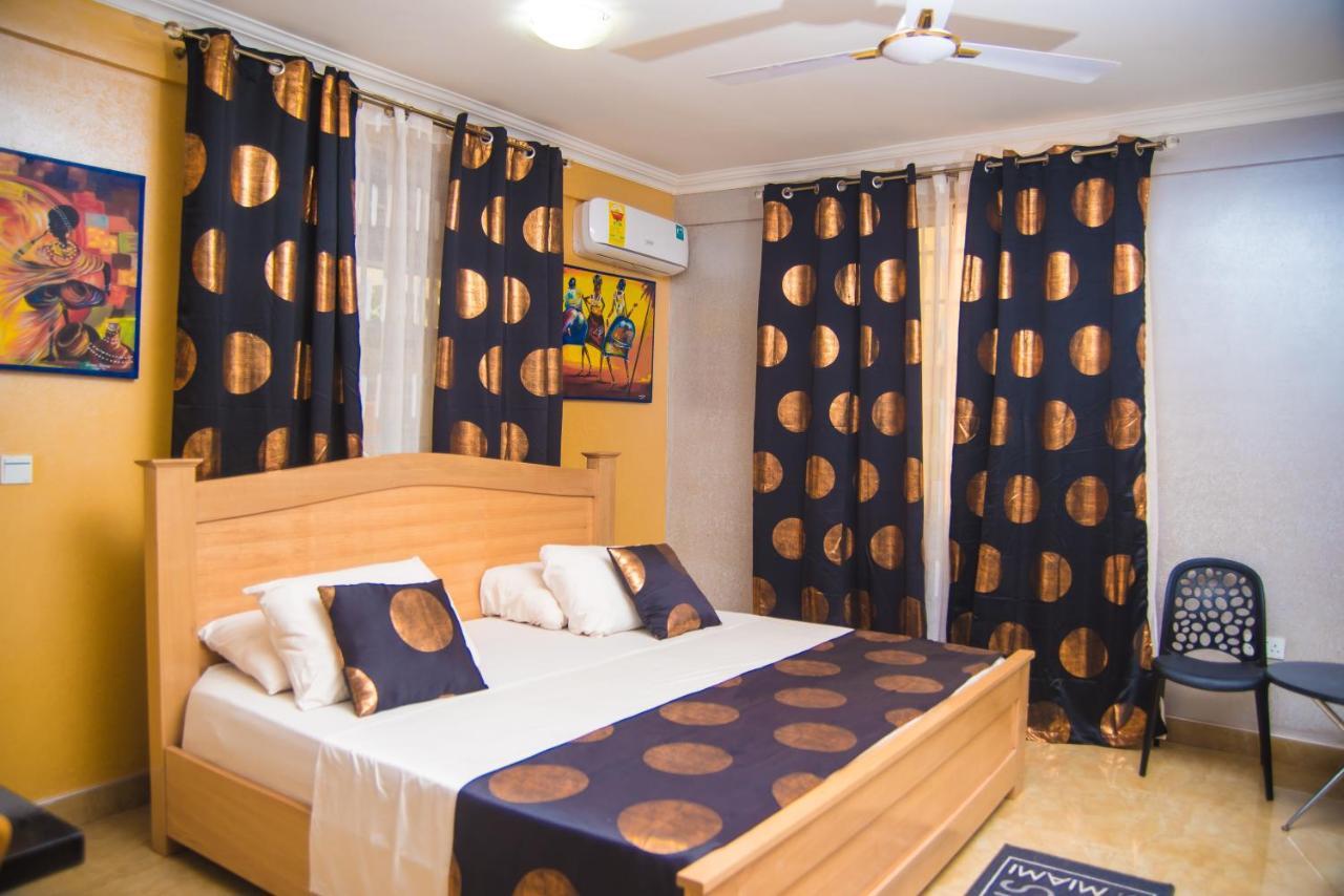 Homey Lodge Кумасі Екстер'єр фото